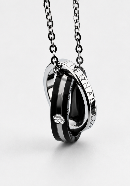 Double ring pendant necklace