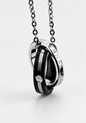 Double ring pendant necklace