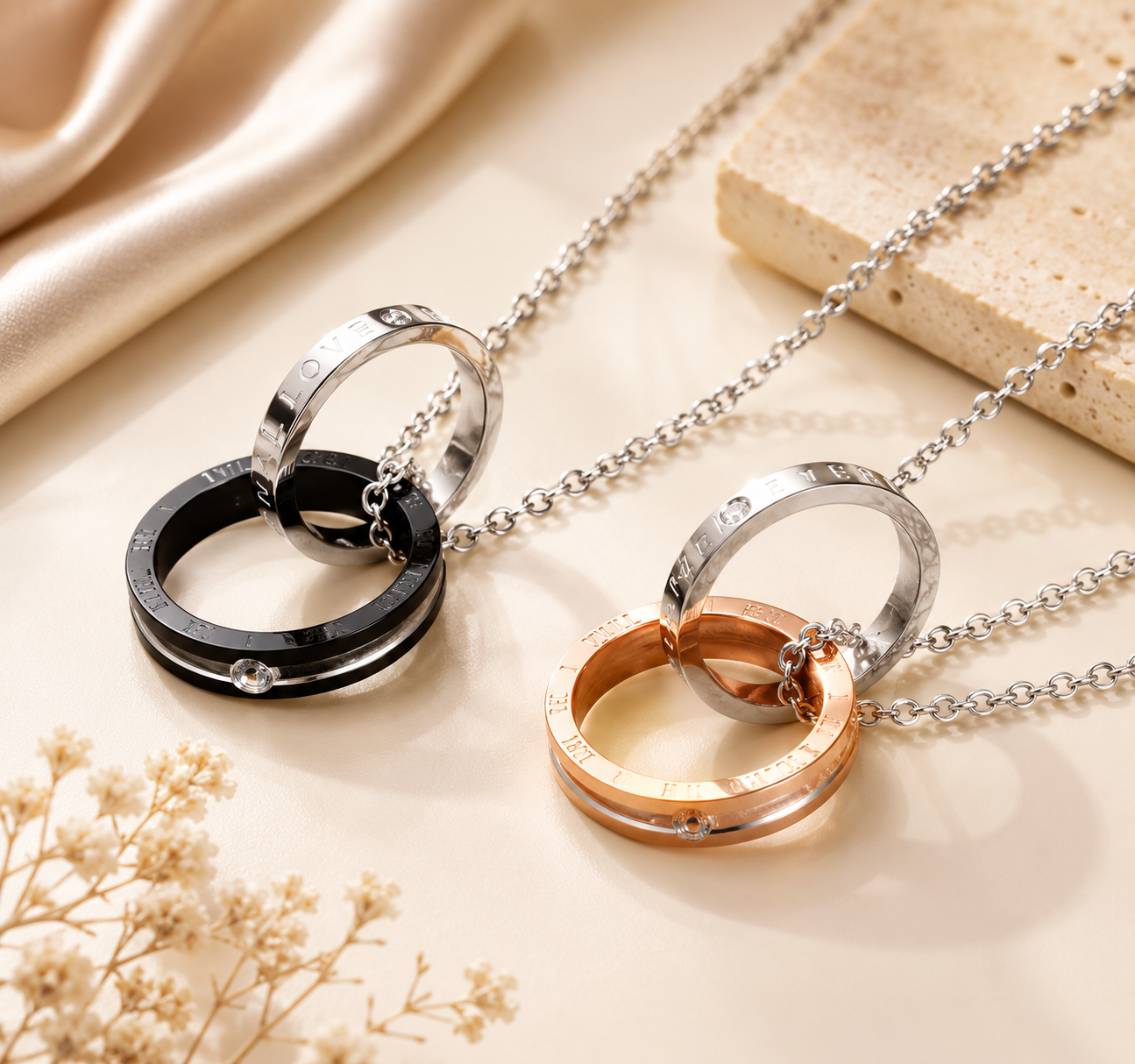 Double ring pendant necklace